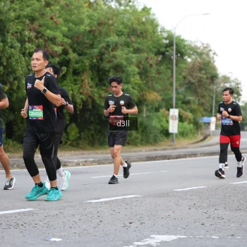 Runner Photo 4016396