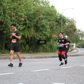 Runner Photo 4016411