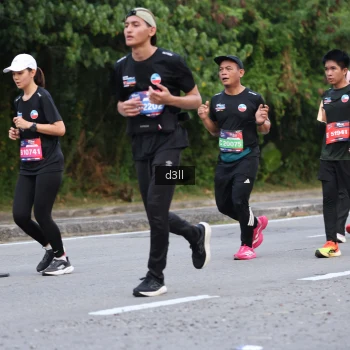 Runner Photo 4016415