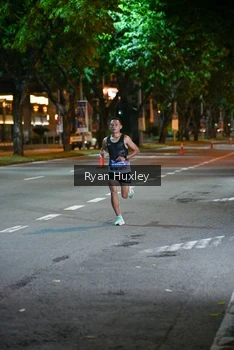 Runner Photo 4016672