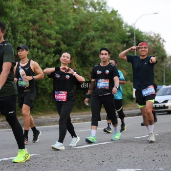 Runner Photo 4016675