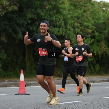 Runner Photo 4016723