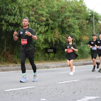 Runner Photo 4017090