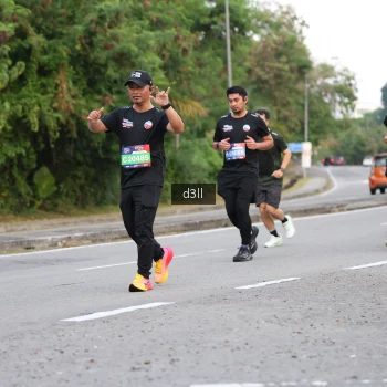 Runner Photo 4019345