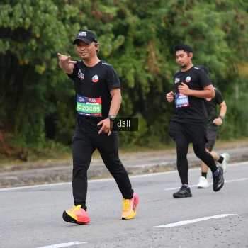 Runner Photo 4019379
