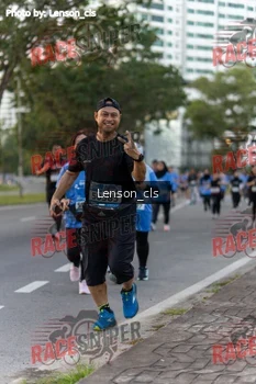 Runner Photo 402000