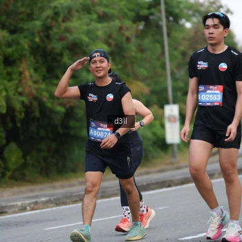 Runner Photo 4020240