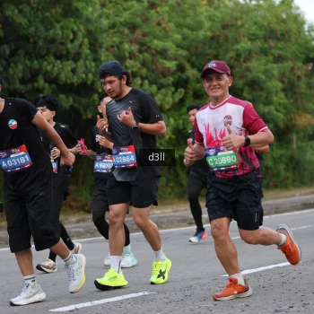 Runner Photo 4020444