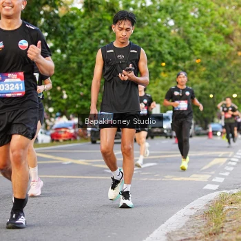 Runner Photo 4021876