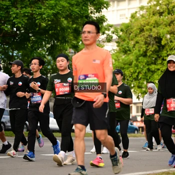 Runner Photo 4023696