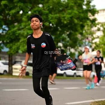 Runner Photo 4024685