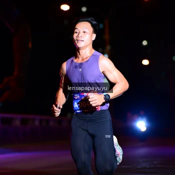 Runner Photo 4024702