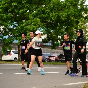 Runner Photo 4024703