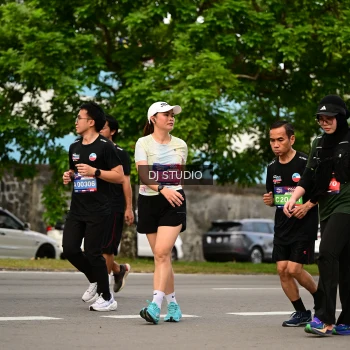 Runner Photo 4024704