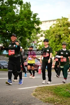 Runner Photo 4025175