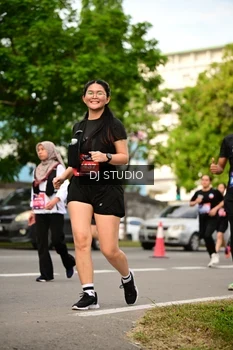 Runner Photo 4026476
