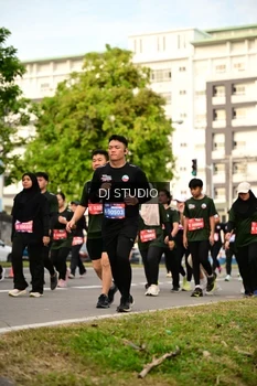 Runner Photo 4028733