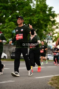 Runner Photo 4028946
