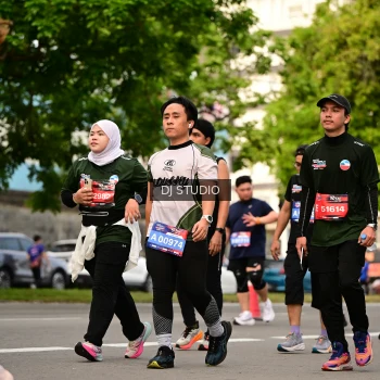 Runner Photo 4030101
