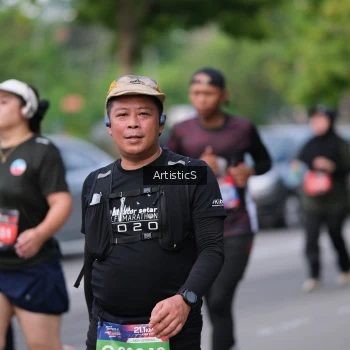 Runner Photo 4030601