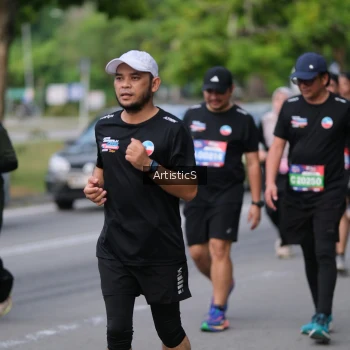 Runner Photo 4030637