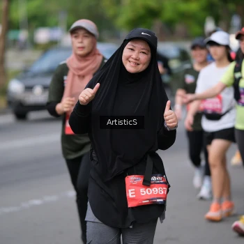 Runner Photo 4030701