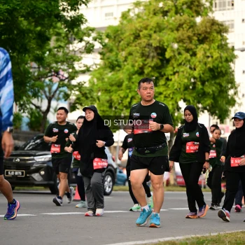 Runner Photo 4031350