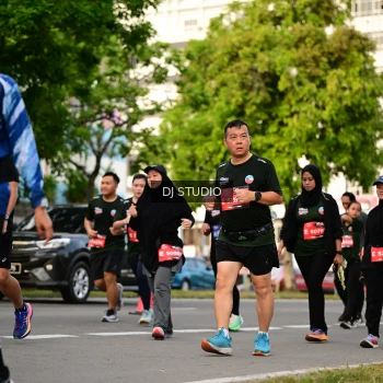 Runner Photo 4031352