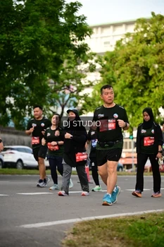 Runner Photo 4031360