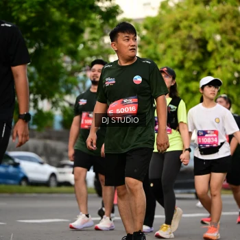 Runner Photo 4032011
