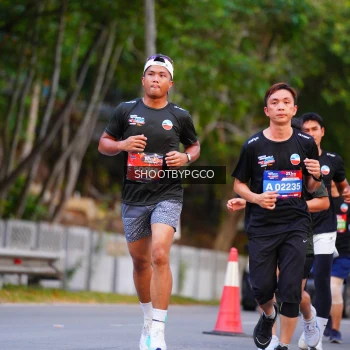 Runner Photo 4032352