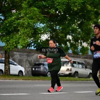 Runner Photo 4032400