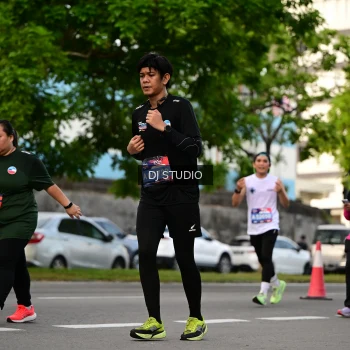Runner Photo 4032410