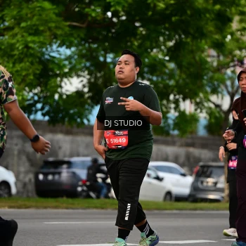 Runner Photo 4032465