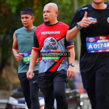 Runner Photo 4032617