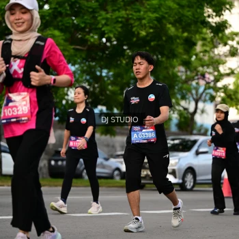 Runner Photo 4033106