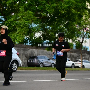 Runner Photo 4033130
