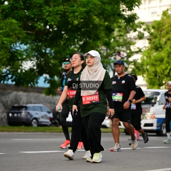 Runner Photo 4033150