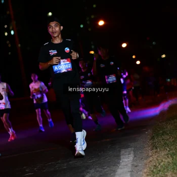 Runner Photo 4033359