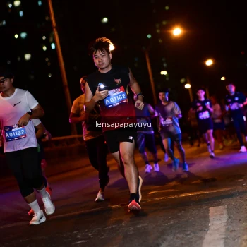 Runner Photo 4033543