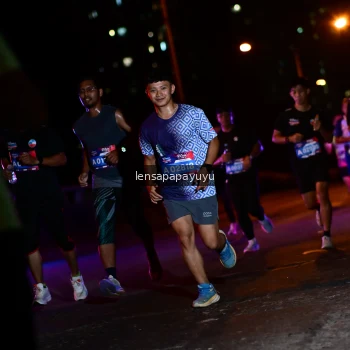 Runner Photo 4033631