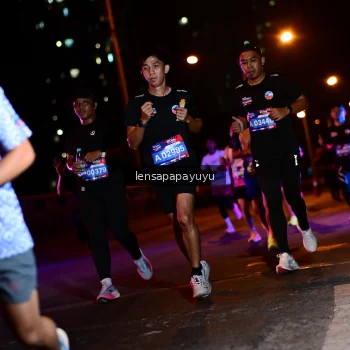 Runner Photo 4033687