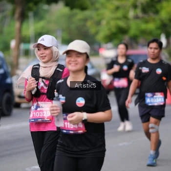 Runner Photo 4033695