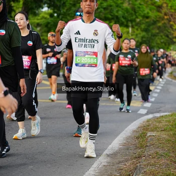 Runner Photo 4034057