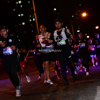Runner Photo 4034135