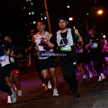 Runner Photo 4034186