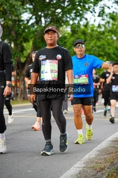 Runner Photo 4034332