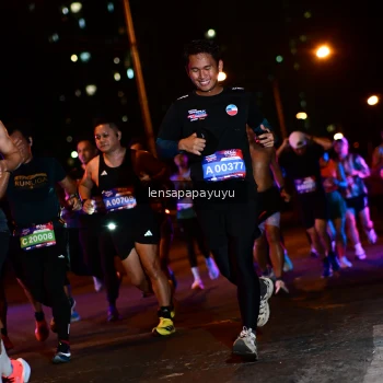 Runner Photo 4034336