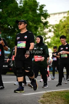 Runner Photo 4034342