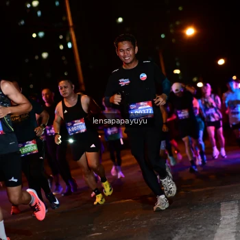 Runner Photo 4034353